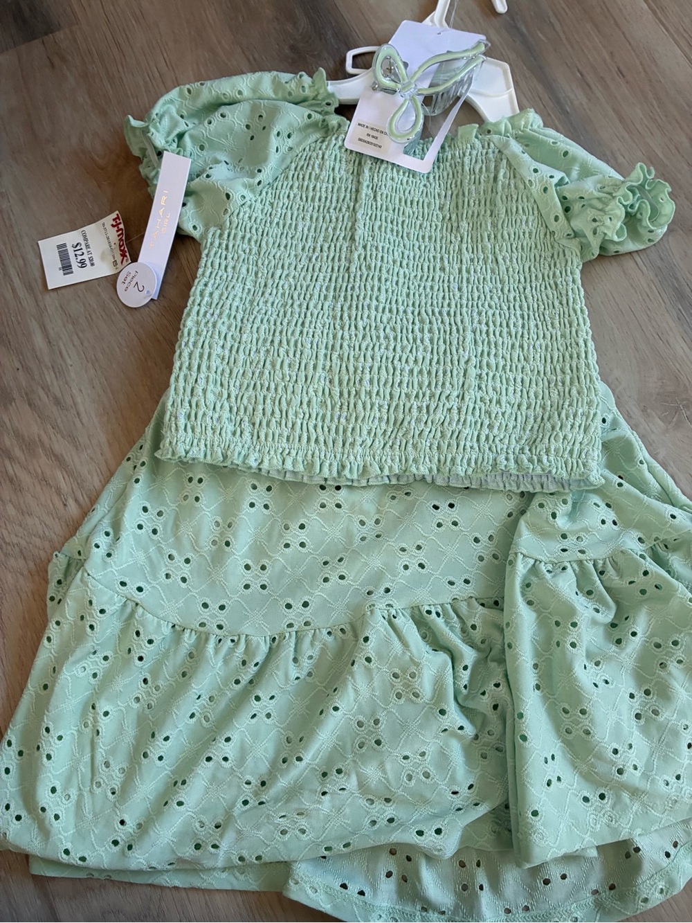 Tahari Mint Green Eyelet Smocked Casual skirt shirt and bow clip for Girls